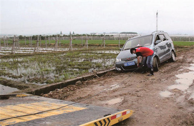 察哈尔右翼中旗抚顺道路救援